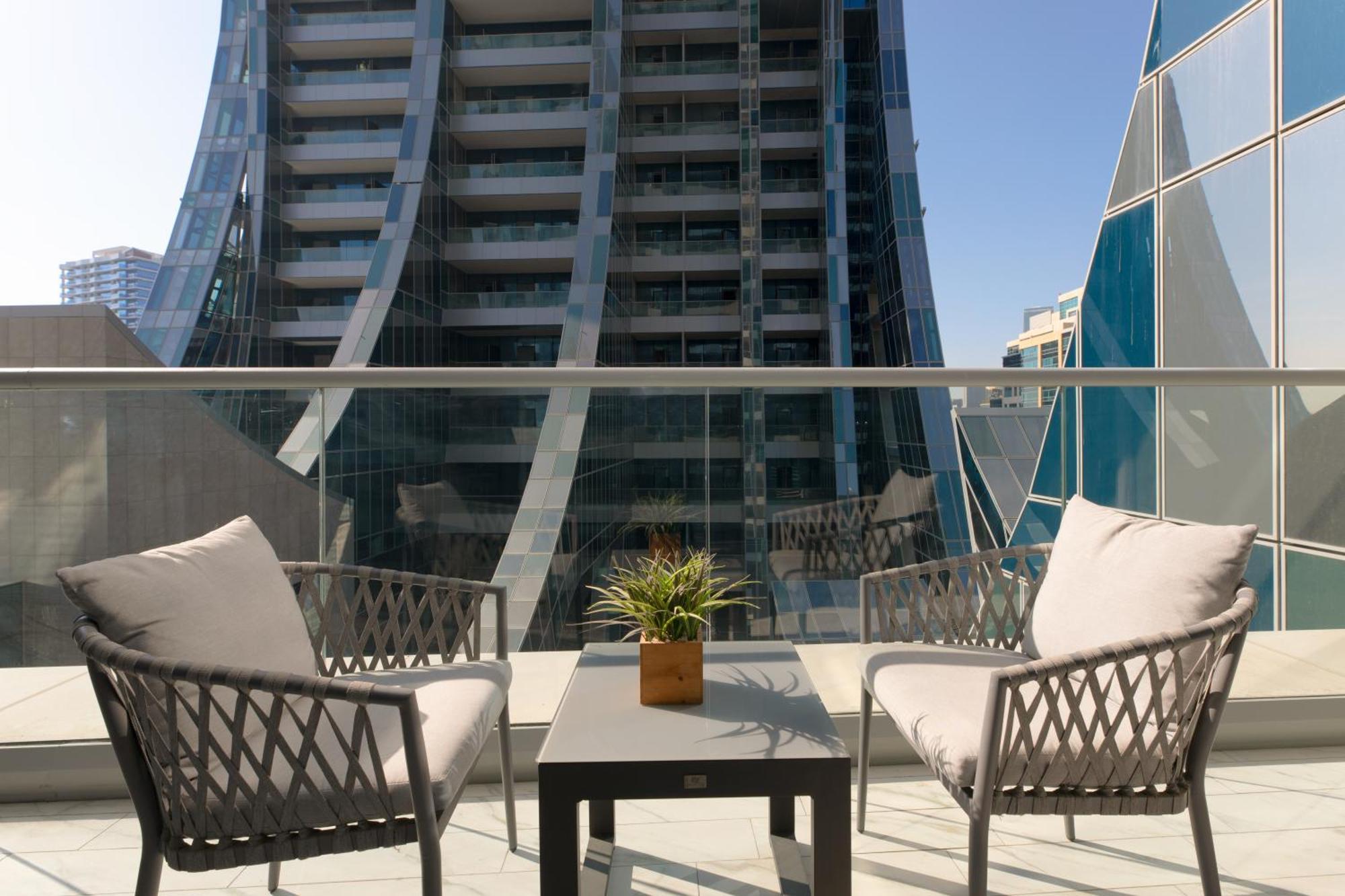 Simply Comfort In J One Tower Dubai Buitenkant foto