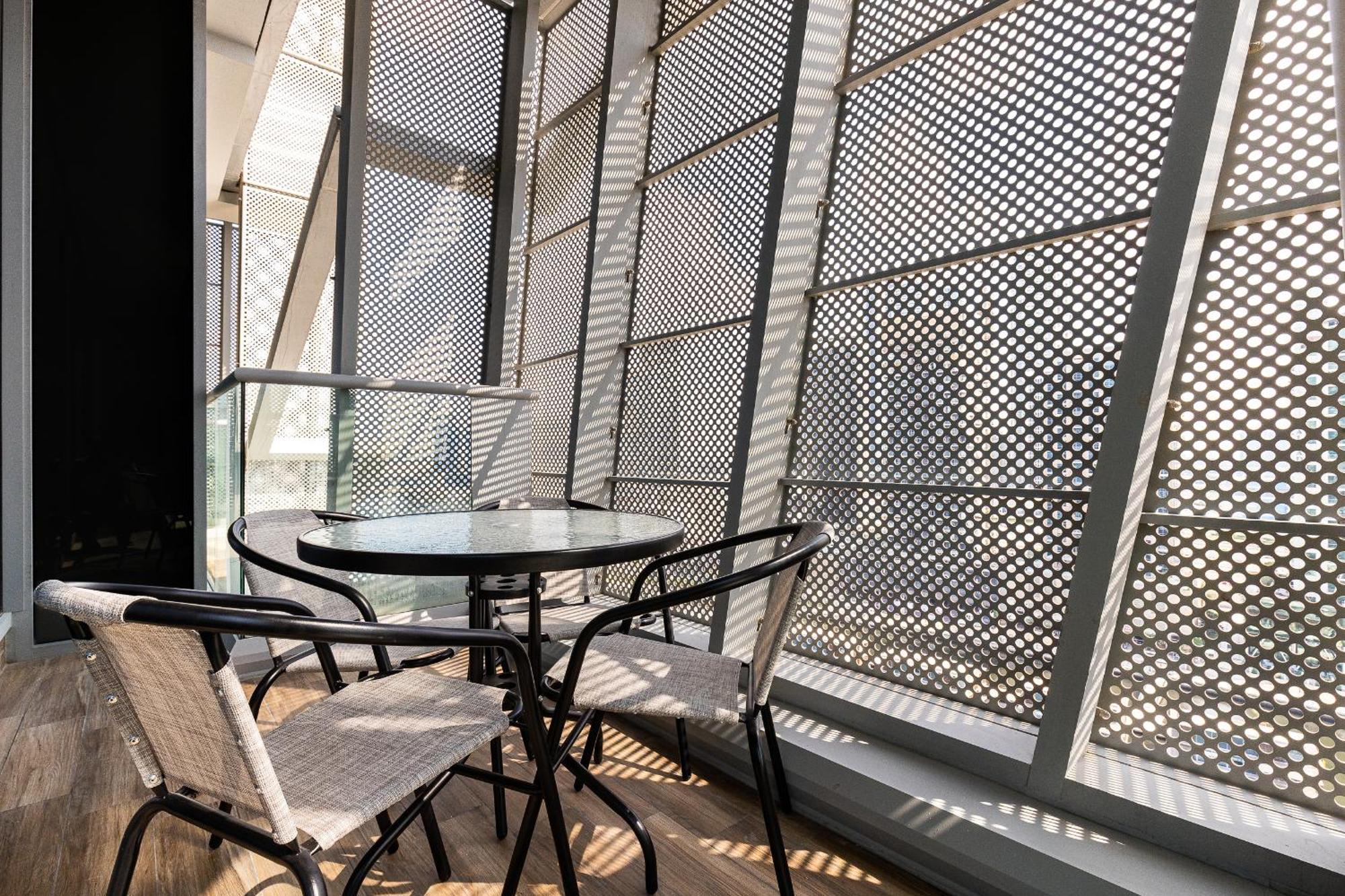 Simply Comfort In J One Tower Dubai Buitenkant foto